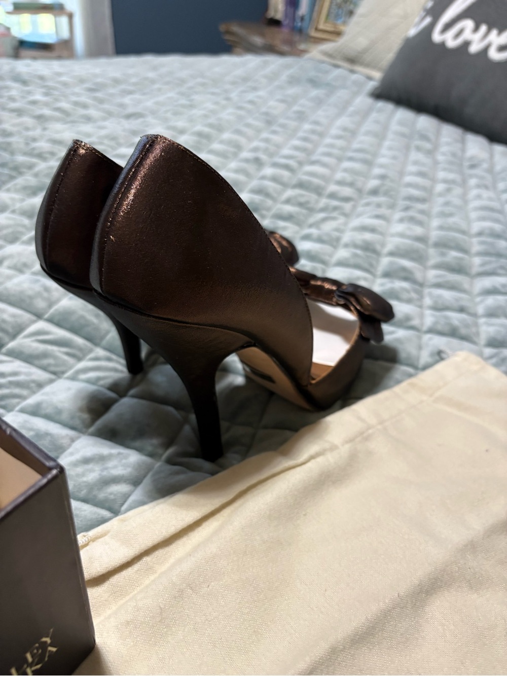 Badgley Mischka Bronze Metallic Bow Peep-Toe Heels - Picture 2 of 9